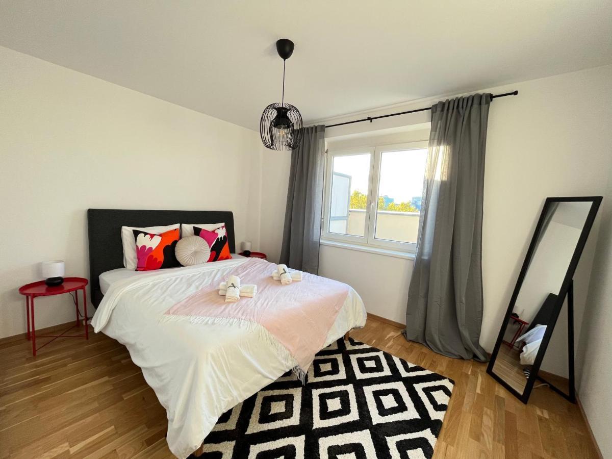 Penthouse Near Central Station With Free Parking Wien Eksteriør billede